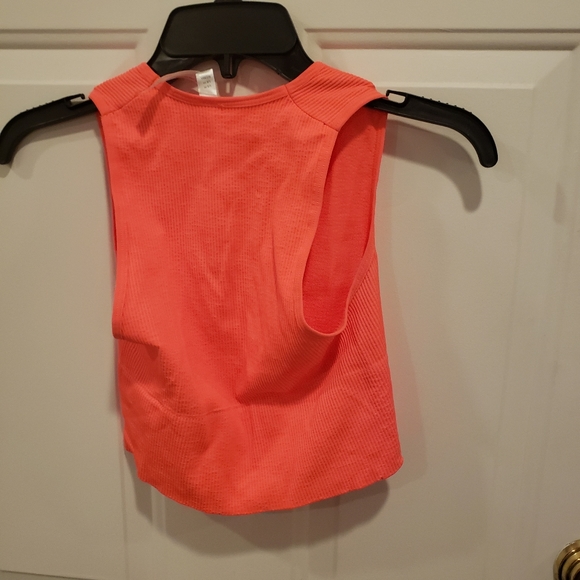 Urban outfitters one of a kind top - Picture 2 of 3